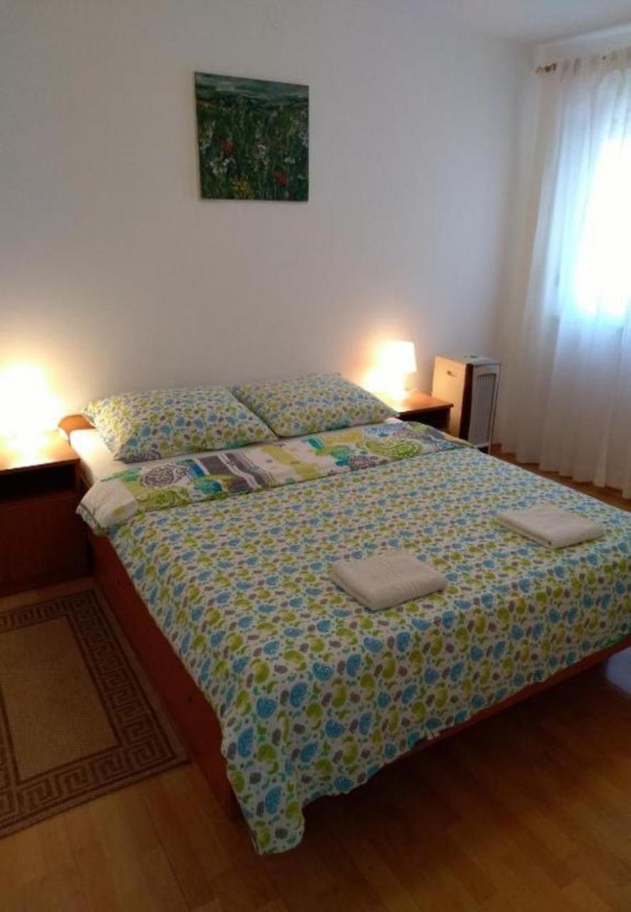 Apartments Dobri - 500M From Beach Нін Екстер'єр фото