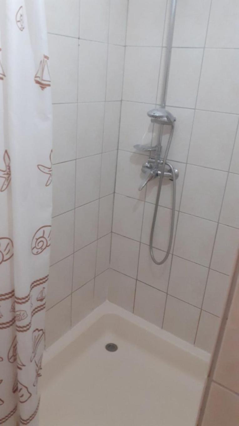 Apartments Dobri - 500M From Beach Нін Екстер'єр фото