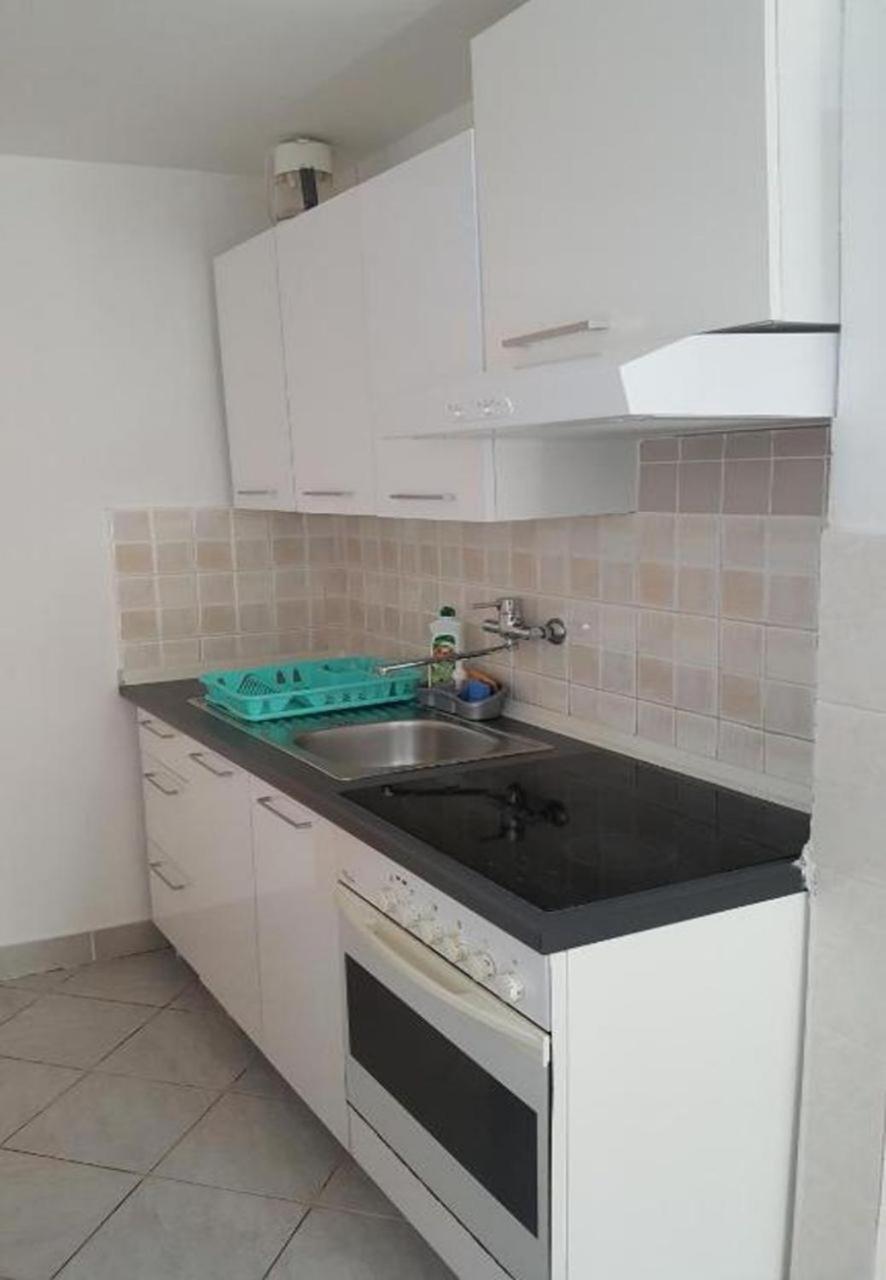 Apartments Dobri - 500M From Beach Нін Екстер'єр фото