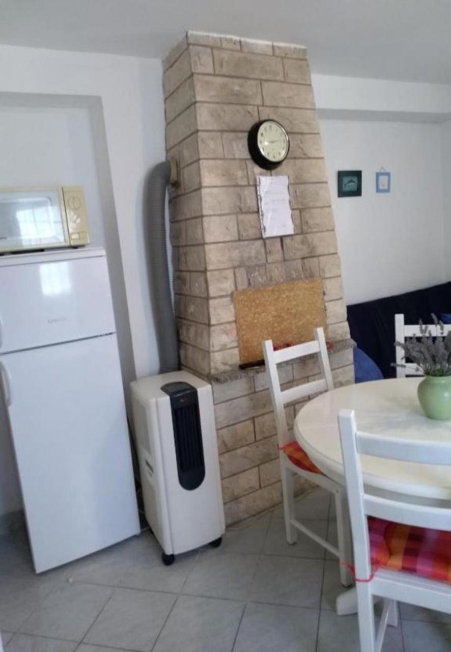 Apartments Dobri - 500M From Beach Нін Екстер'єр фото