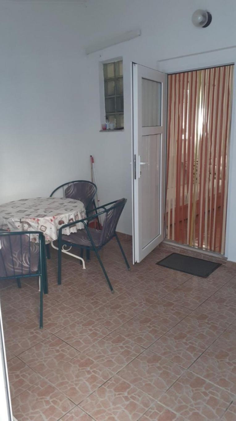 Apartments Dobri - 500M From Beach Нін Екстер'єр фото