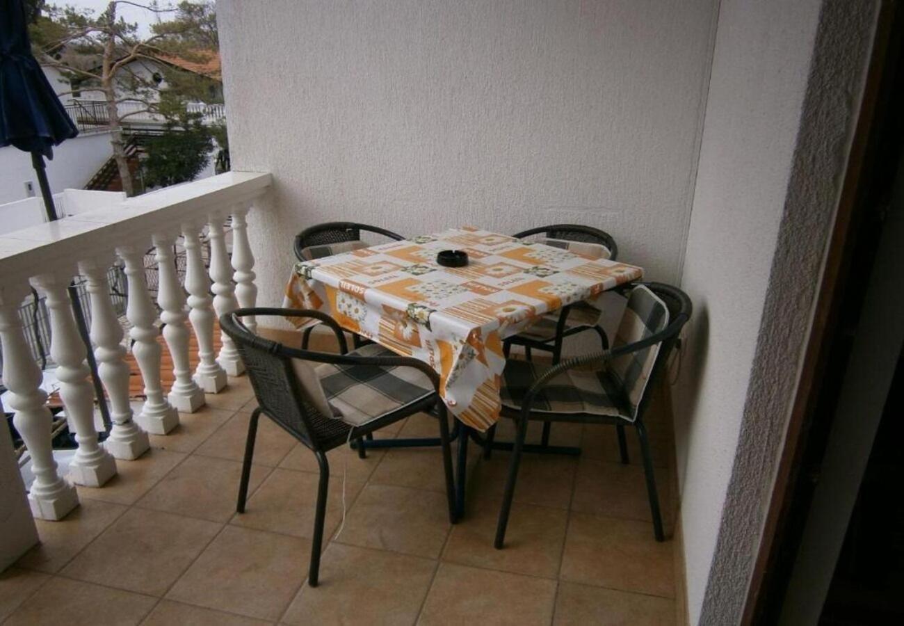 Apartments Dobri - 500M From Beach Нін Екстер'єр фото