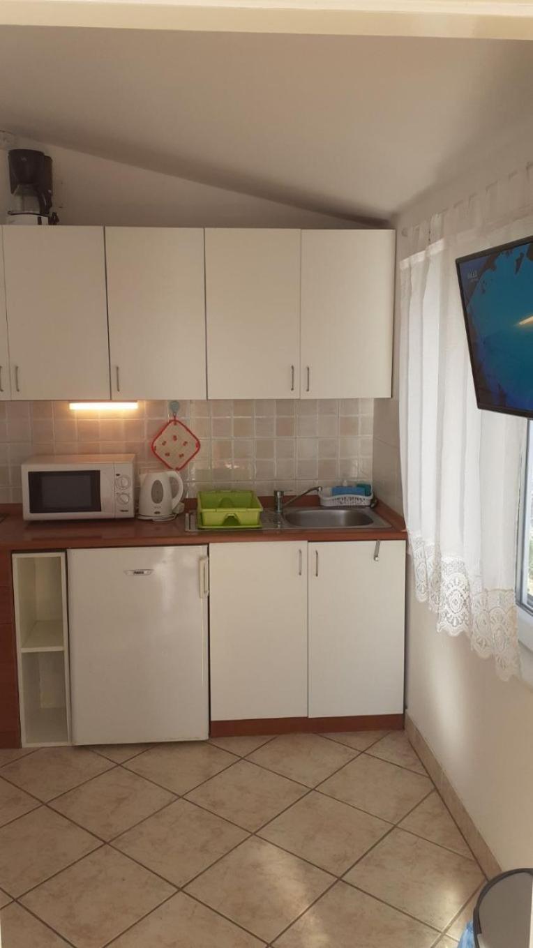 Apartments Dobri - 500M From Beach Нін Екстер'єр фото