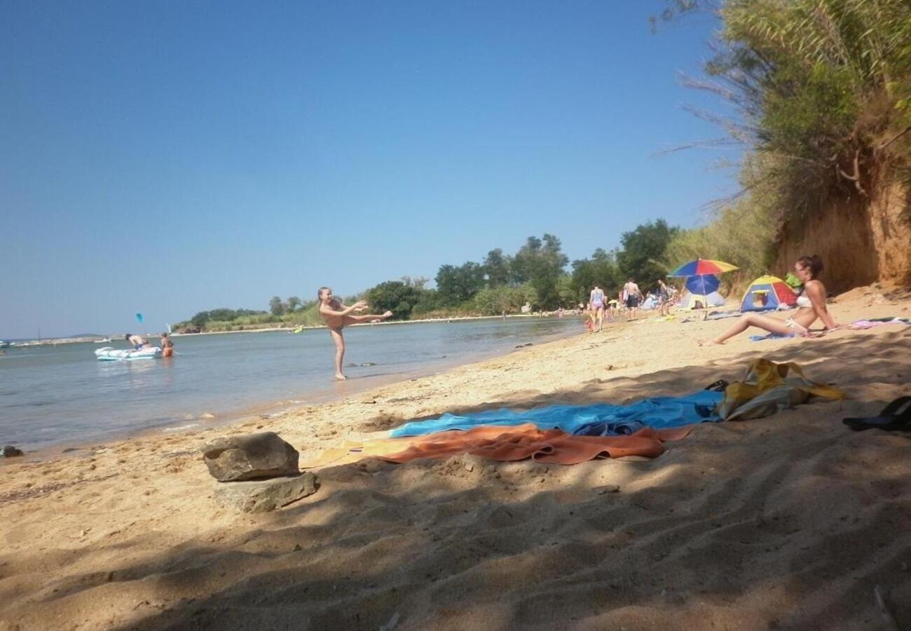 Apartments Dobri - 500M From Beach Нін Екстер'єр фото